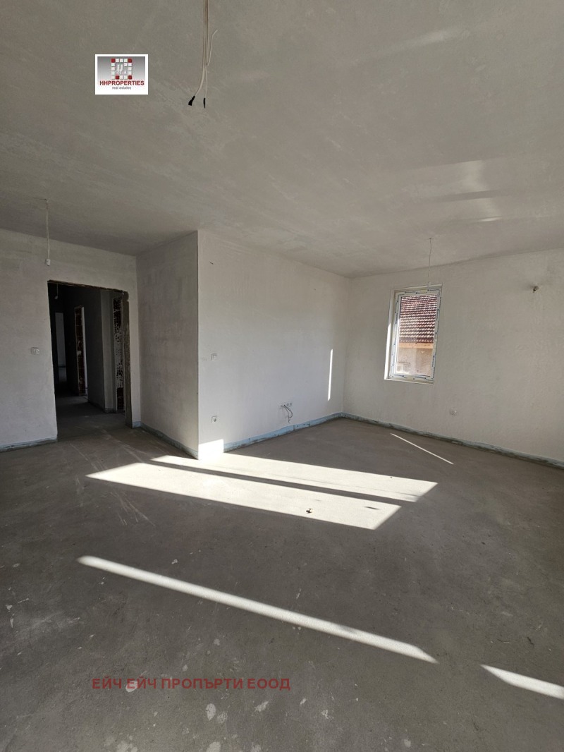 Продава 4-СТАЕН, гр. Пловдив, Южен, снимка 5 - Апартаменти - 52611608