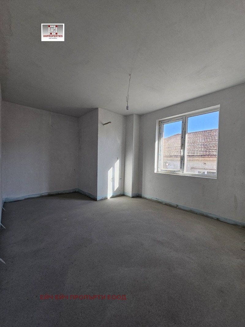 Продава 4-СТАЕН, гр. Пловдив, Южен, снимка 4 - Апартаменти - 52611608