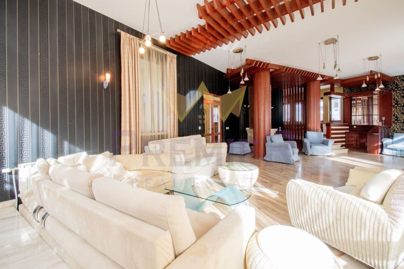 Продава КЪЩА, гр. София, Бояна