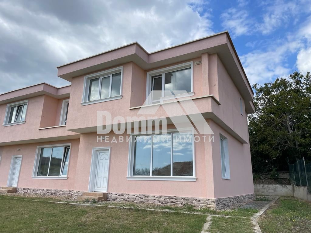 Продава КЪЩА, с. Рогачево, област Добрич, снимка 2 - Къщи - 42151441