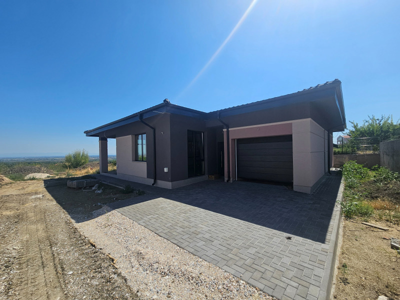 Продава КЪЩА в област Пловдив, с. Брестник - 196 кв.м / 320 000 € » 625 865.60 лв., ЕВА ХОУМ
