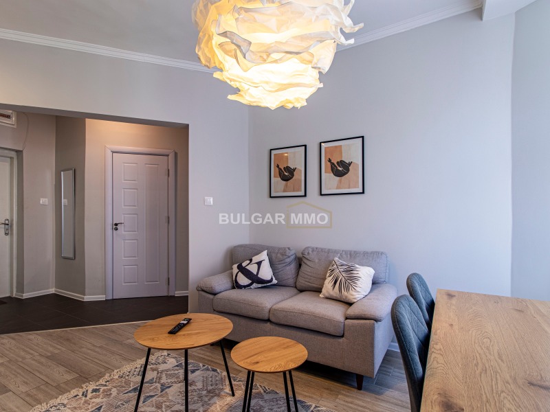 Продава 3-СТАЕН, гр. София, Център, снимка 2 - Апартаменти - 52849497