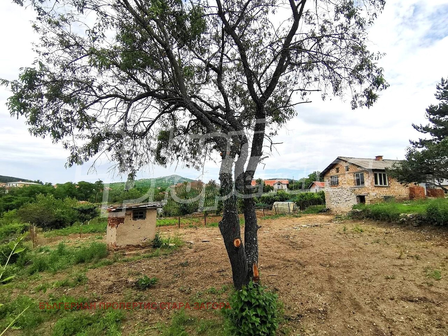 Продава КЪЩА, с. Сладък кладенец, област Стара Загора