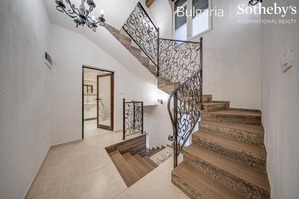 Продава КЪЩА, гр. София, Оборище, снимка 8 - Къщи - 54696872