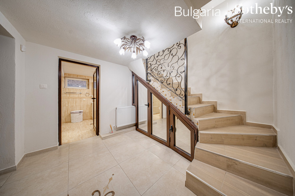 Продава КЪЩА, гр. София, Оборище, снимка 12 - Къщи - 54696872