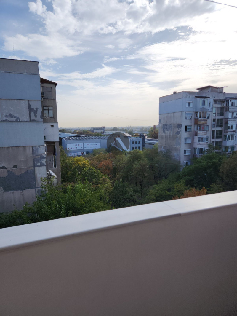 Продава  2-стаен град Пловдив , Изгрев , 70 кв.м | 54068769 - изображение [15]