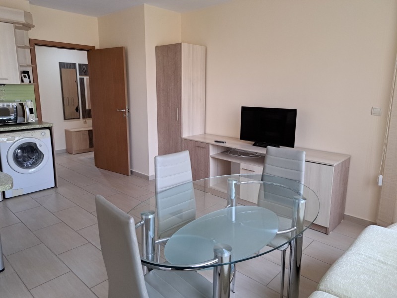 Продава 2-СТАЕН, гр. Русе, Център, снимка 2 - Апартаменти - 52426790