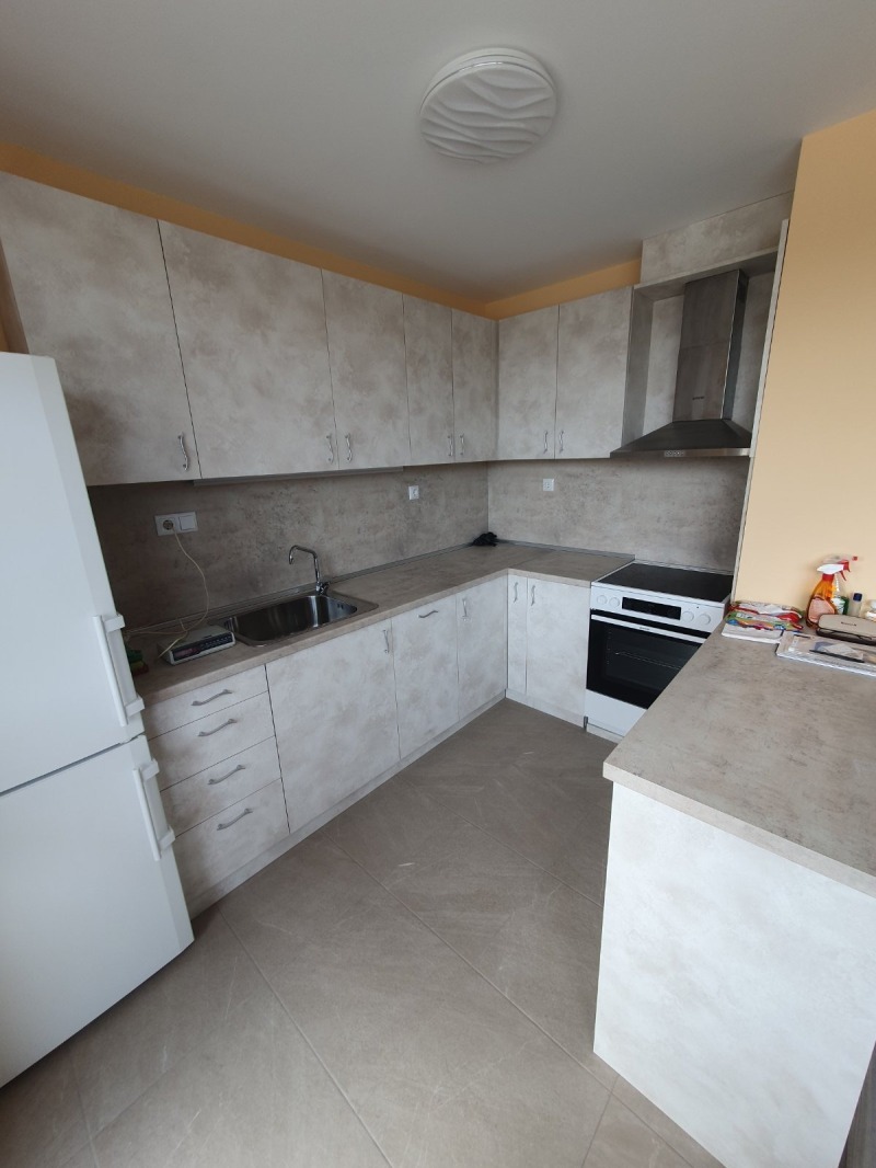 Продава 2-СТАЕН, град Стара Загора, Три чучура - център • 123200 € / 240958.26 лв. • 71828536 1