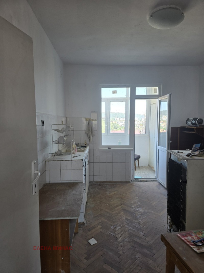 Продава  4-стаен град Шумен , Център , 96 кв.м | 49073831 - изображение [3]