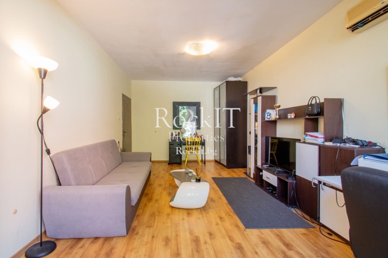 Продава  2-стаен град София , Център , 70 кв.м | 51848599 - изображение [2]