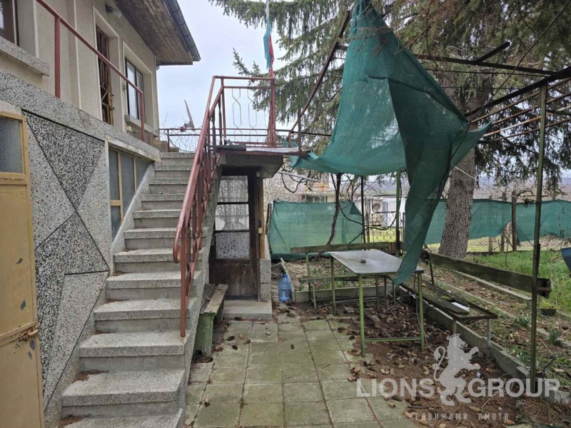 Продава КЪЩА, с. Близнаци, област Варна, снимка 3 - Къщи - 52636102