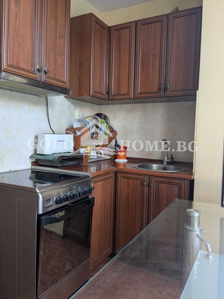 Продава МНОГОСТАЕН, гр. Пловдив, Кючук Париж