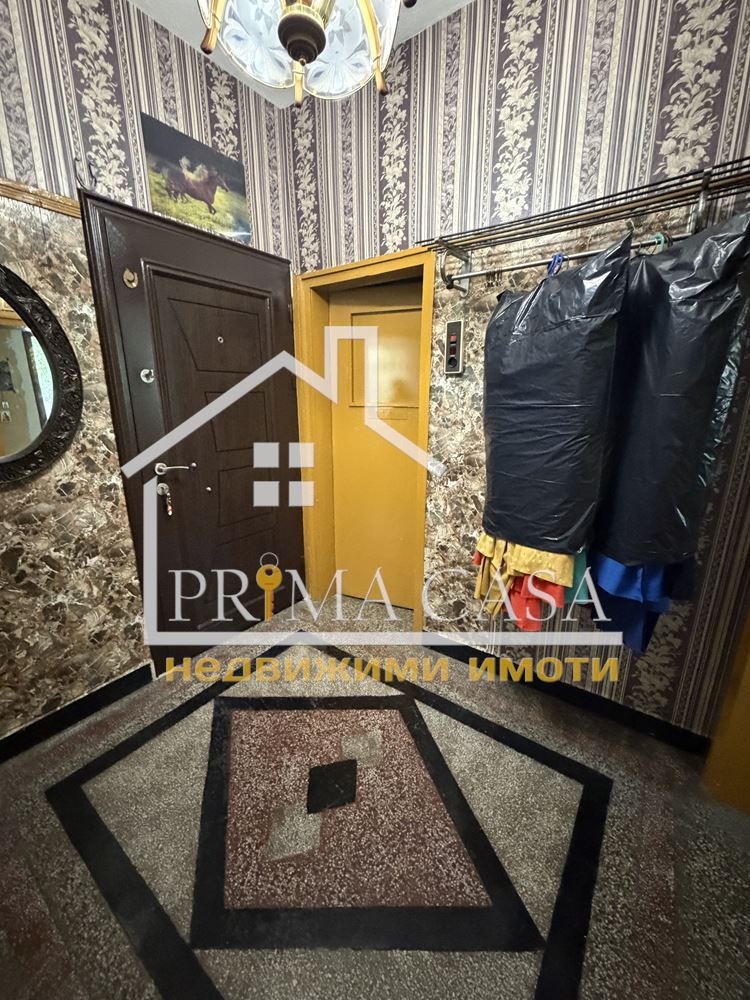 Продава ЕТАЖ ОТ КЪЩА, гр. Пловдив, Гагарин, снимка 8 - Етаж от къща - 54888604