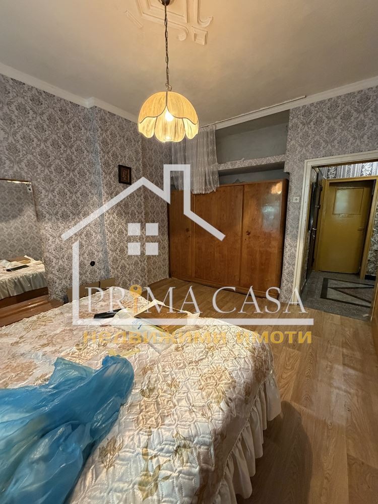 Продава ЕТАЖ ОТ КЪЩА, гр. Пловдив, Гагарин, снимка 2 - Етаж от къща - 54888604