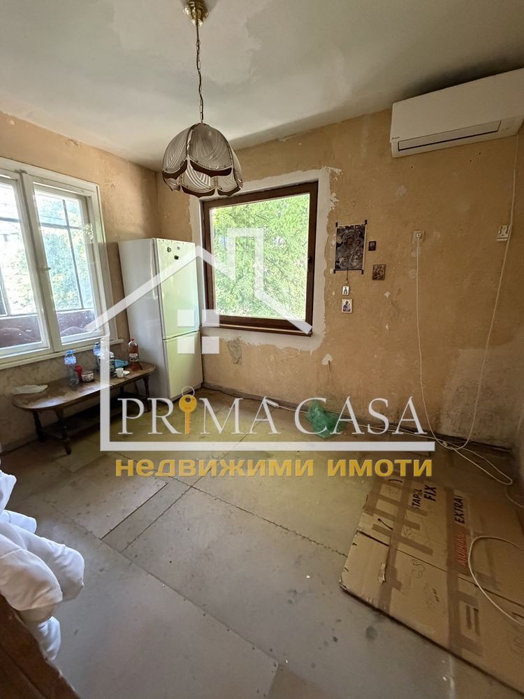 Продава ЕТАЖ ОТ КЪЩА, гр. Пловдив, Гагарин, снимка 6 - Етаж от къща - 54888604