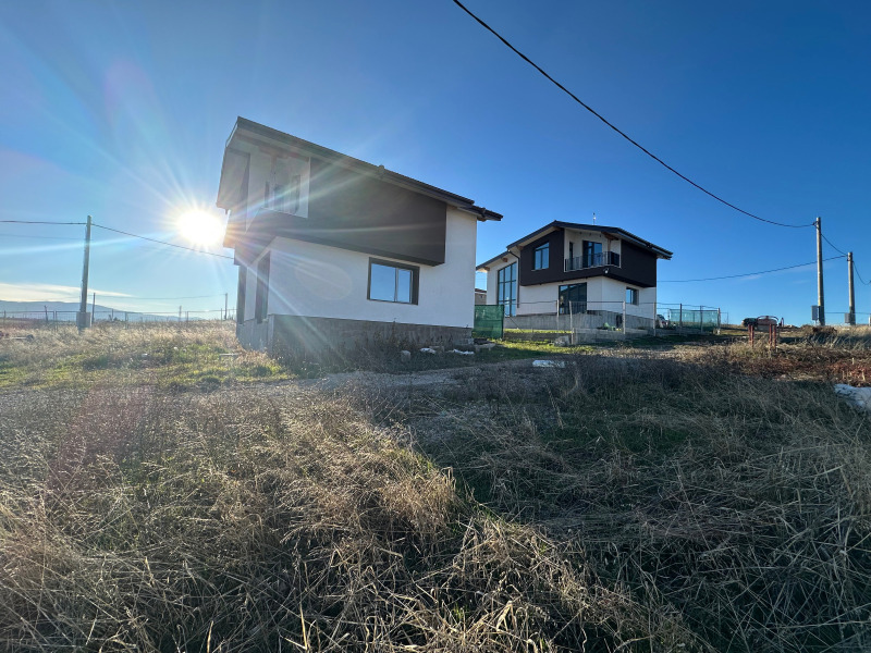 Продава КЪЩА, с. Гурмазово, област София област, снимка 2 - Къщи - 52772165