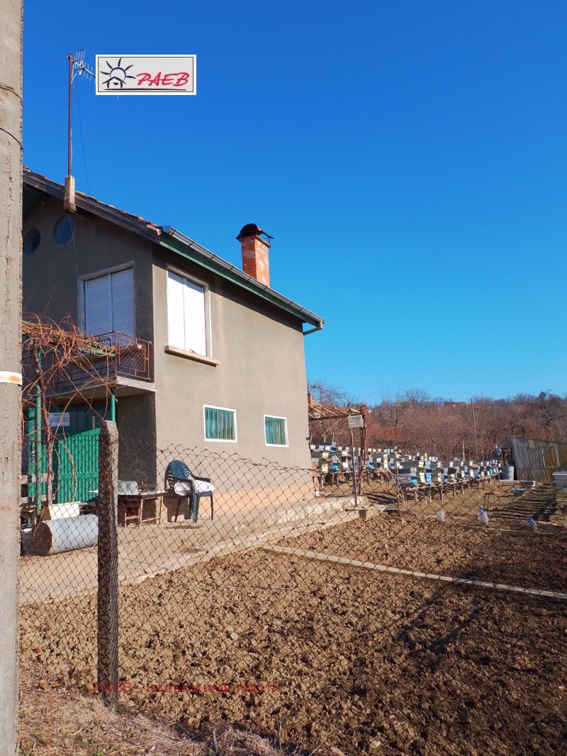 Продава  Вила, град Русе, в.з. 9-ти километър • 35 900 EUR • ID 92193281 — holmes.bg - [1] 