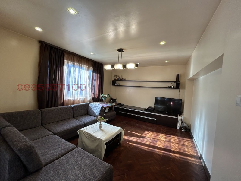 Продава 3-СТАЕН в град Шумен, Тракия - 75 кв.м / 128 000 € » 250 346.24 лв.