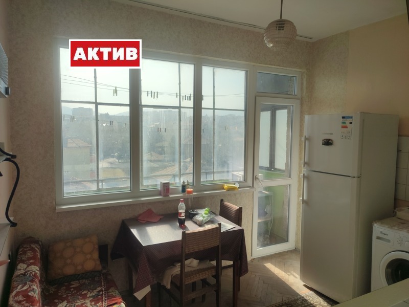 Продава 3-СТАЕН, гр. Търговище, Център, снимка 1 - Aпартаменти - 49511996