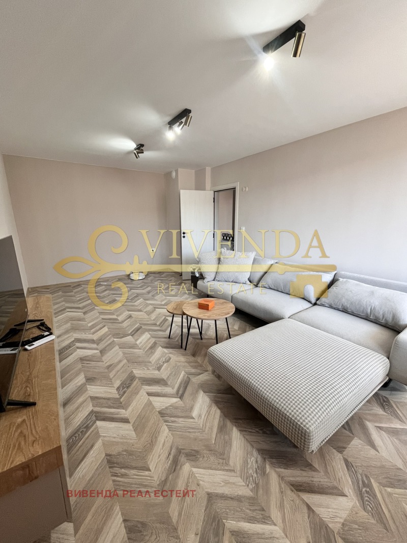 Продава 3-СТАЕН, гр. Плевен, Идеален център, снимка 2 - Апартаменти - 52440235