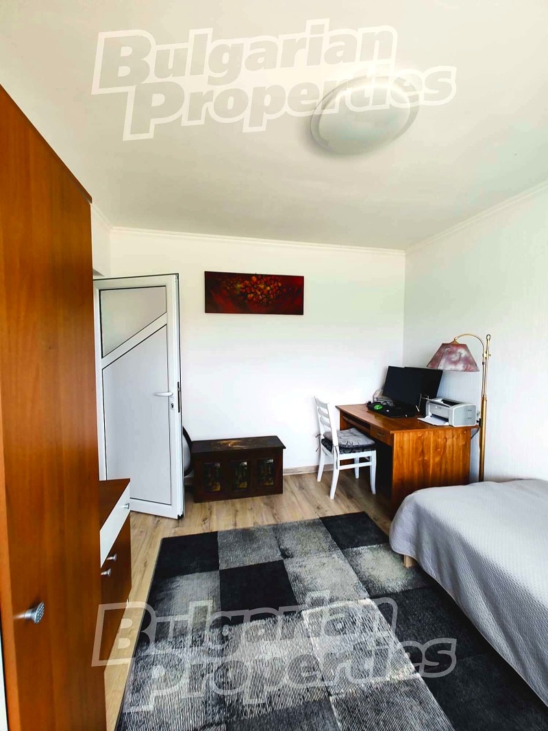 Продава КЪЩА, с. Божурец, област Добрич, снимка 14 - Къщи - 52478387