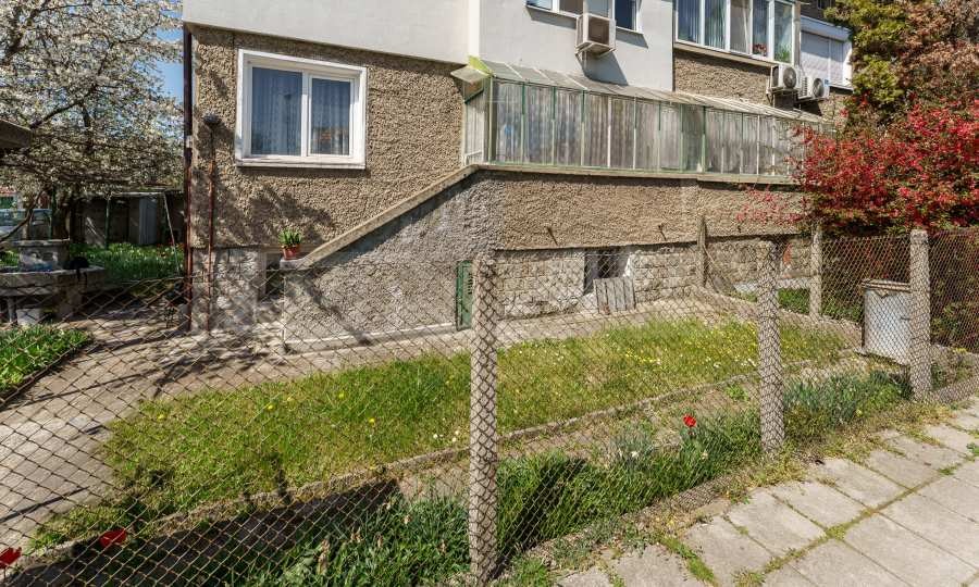 Продава ЕТАЖ ОТ КЪЩА, гр. София, област София-град, снимка 2 - Етаж от къща - 54203549
