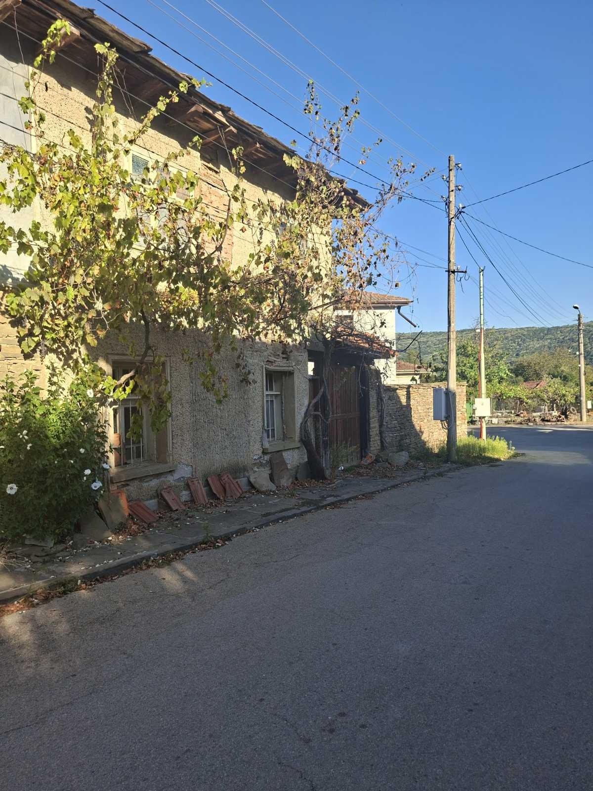 Продава КЪЩА, с. Лешница, област Ловеч, снимка 2 - Къщи - 56154545