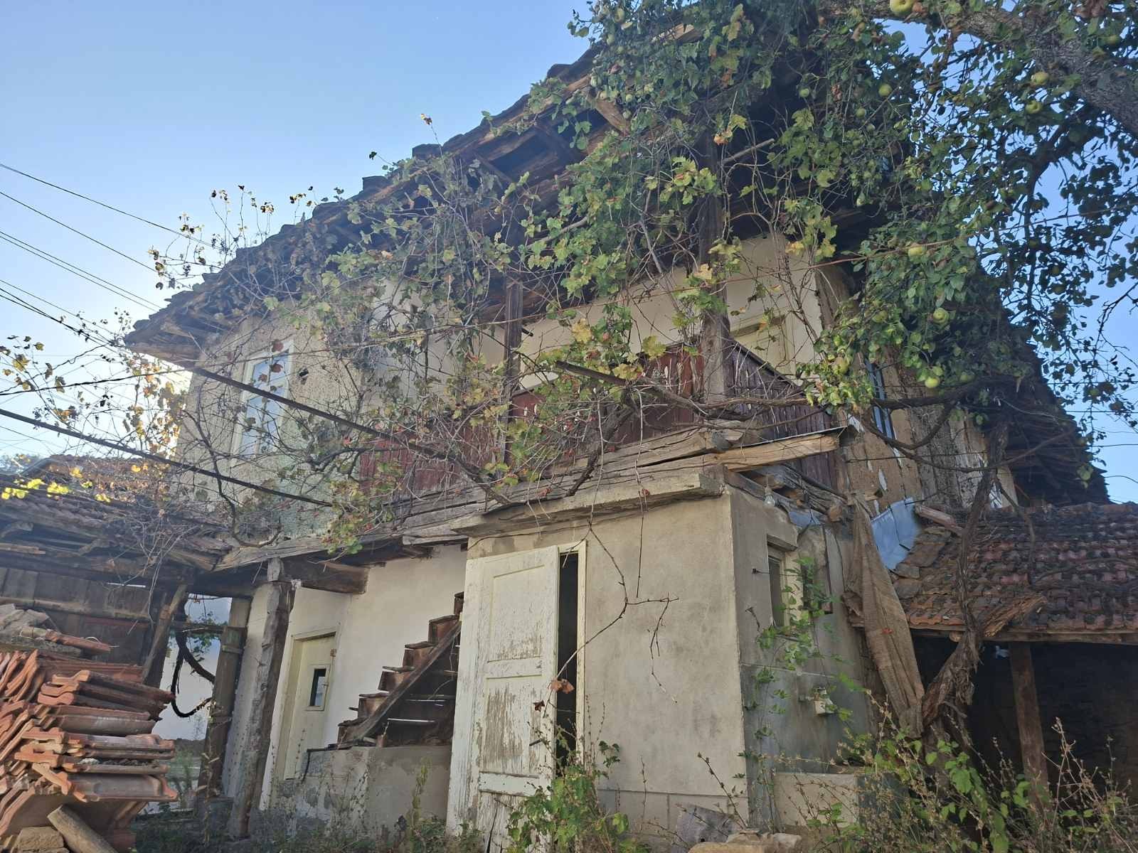 Продава КЪЩА, с. Лешница, област Ловеч, снимка 4 - Къщи - 56154545