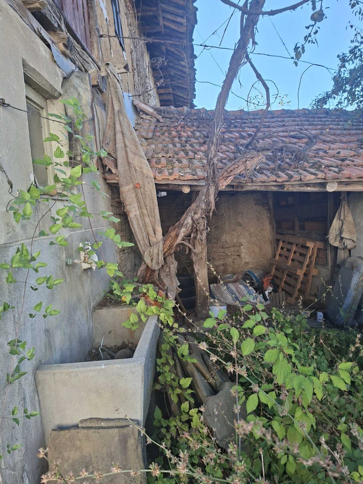 Продава КЪЩА, с. Лешница, област Ловеч, снимка 15 - Къщи - 56154545