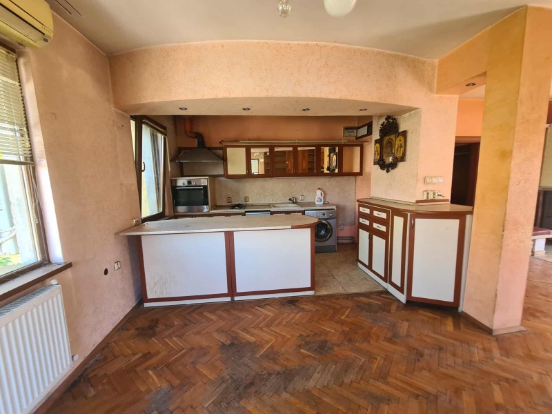 Продава МНОГОСТАЕН в град Хасково, Училищни - 147 кв.м / 149 000 € » 291 418.67 лв., ИМОТИ-МИРА