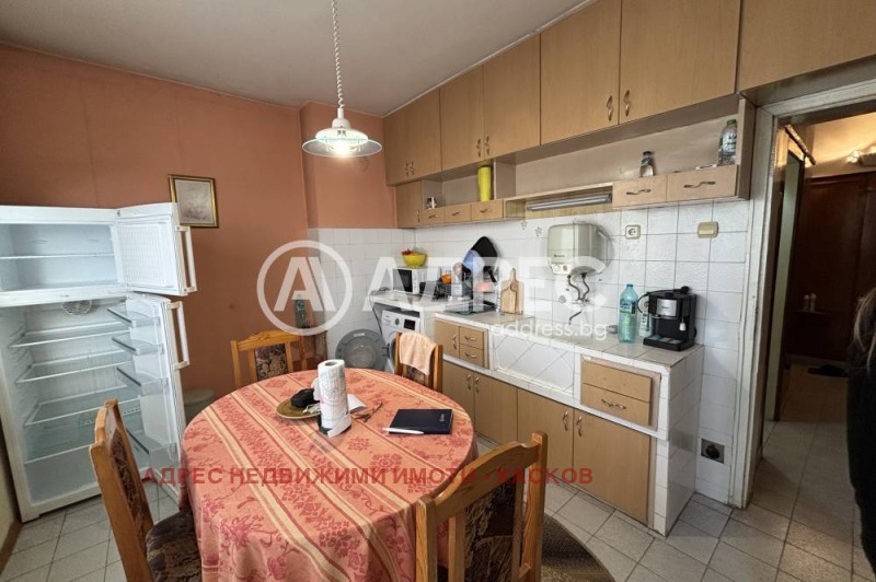 Продава 3-СТАЕН, гр. Хасково, Дружба 1, снимка 4 - Апартаменти - 53007694