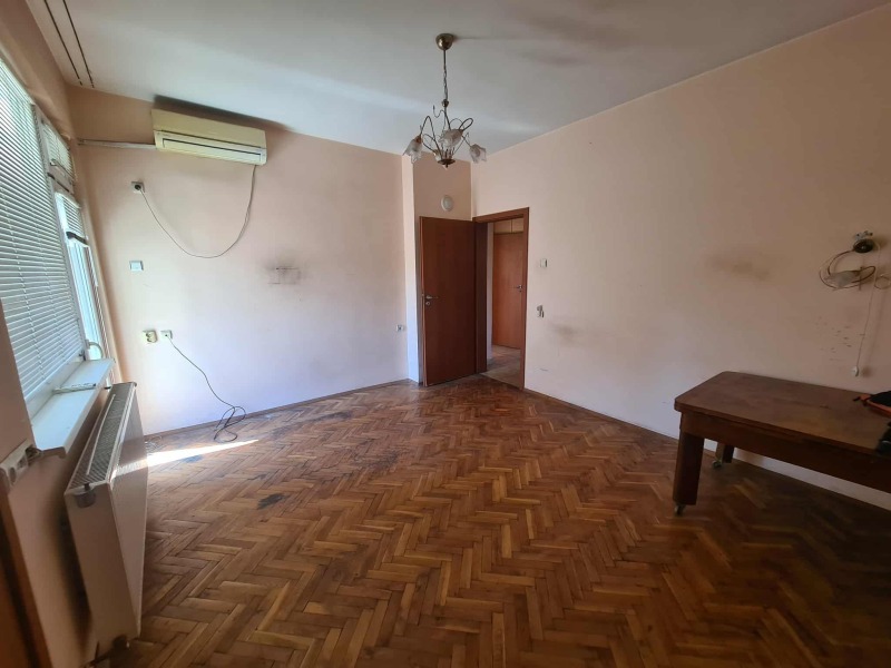 Продава  Многостаен град Хасково , Училищни , 147 кв.м | 23756382 - изображение [7]
