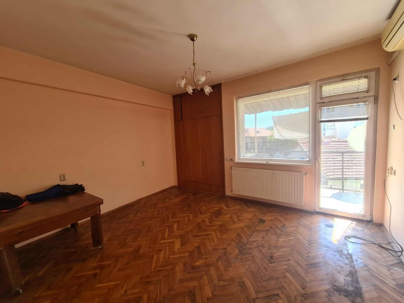 Продава  Многостаен град Хасково , Училищни , 147 кв.м | 23756382 - изображение [9]