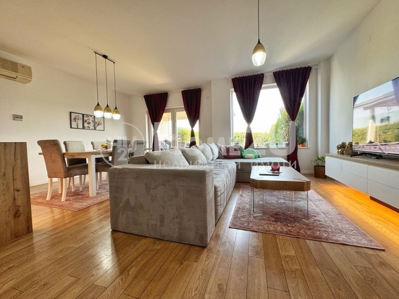 Продава  Къща град Пловдив , Тракия , 172 кв.м | 82125599