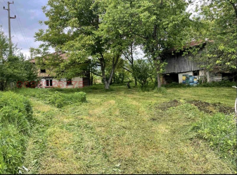 Продава КЪЩА, с. Голяма Желязна, област Ловеч, снимка 5 - Къщи - 52786065