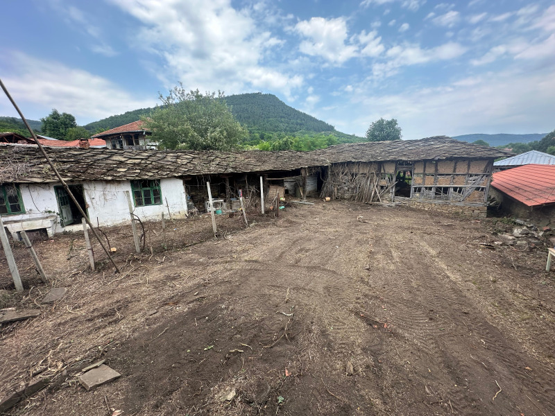 Продава КЪЩА, с. Врабево, област Ловеч, снимка 3 - Къщи - 53221407