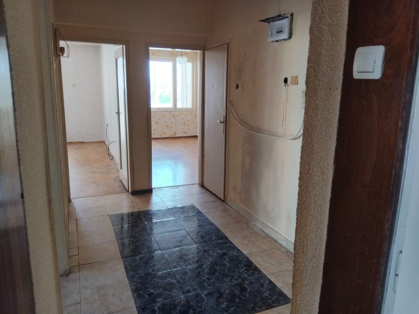 Продава 3-СТАЕН, гр. Русе, Широк център