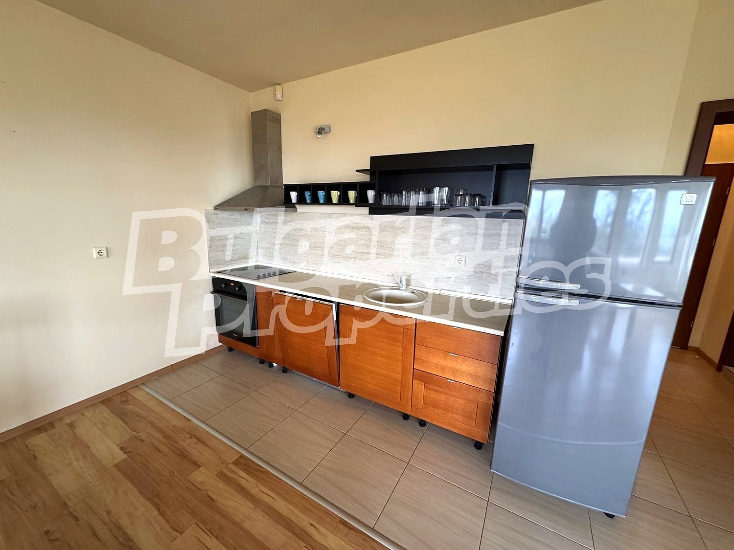 Продава 3-СТАЕН, гр. Варна, м-т Горна Трака, снимка 5 - Апартаменти - 54460327