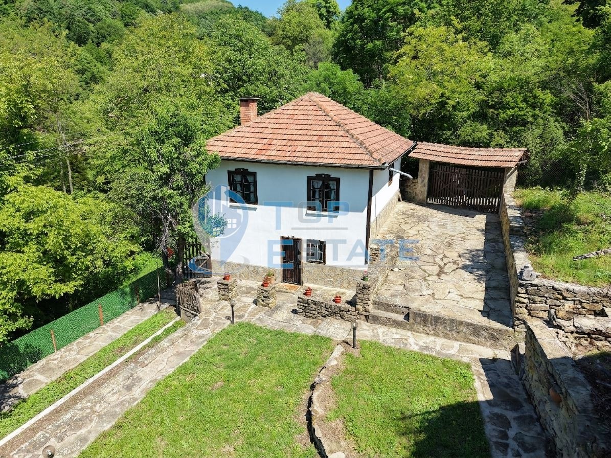 Продава КЪЩА, гр. Трявна, област Габрово