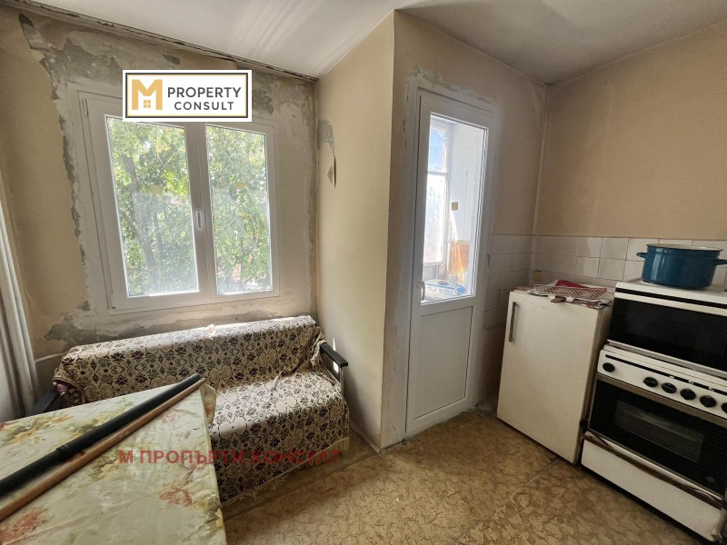 Продава 2-СТАЕН, гр. Плевен, Сторгозия, снимка 2 - Апартаменти - 52528543