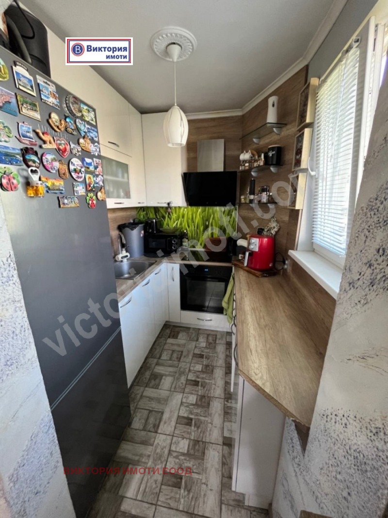 Продава 3-СТАЕН, гр. Велико Търново, Колю Фичето, снимка 4 - Апартаменти - 52372684