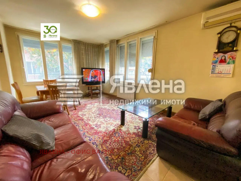 À venda  3 quartos Varna , Liatno kino Trakiia , 100 m² | 63803121 - imagem [3]