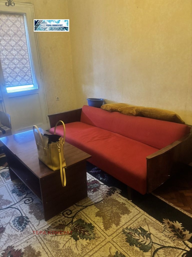 Продава ЕТАЖ ОТ КЪЩА, гр. Плевен, Сторгозия, снимка 8 - Етаж от къща - 55219284