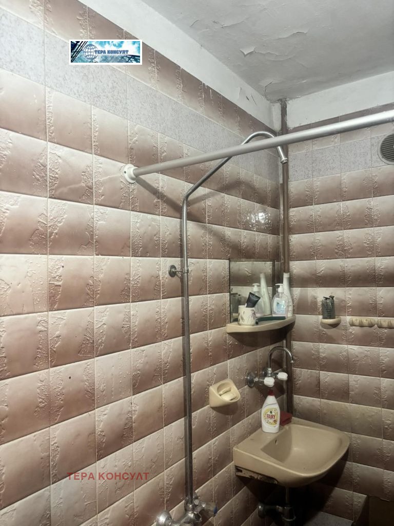 Продава ЕТАЖ ОТ КЪЩА, гр. Плевен, Сторгозия, снимка 15 - Етаж от къща - 55219284