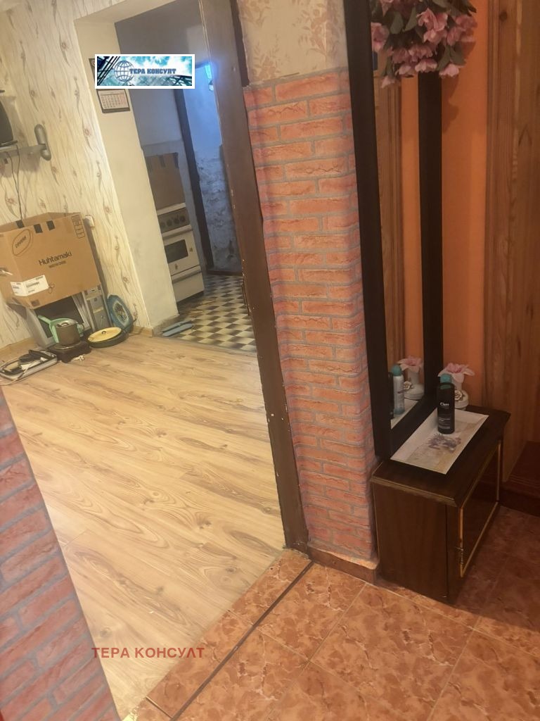 Продава ЕТАЖ ОТ КЪЩА, гр. Плевен, Сторгозия, снимка 7 - Етаж от къща - 55219284