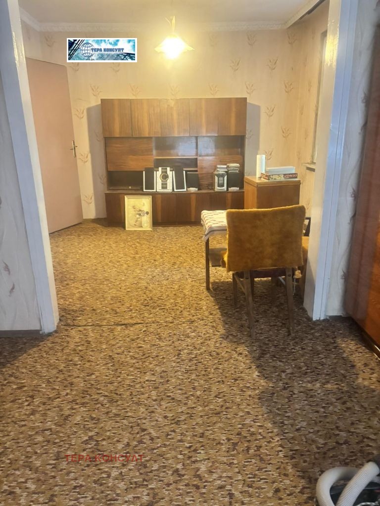 Продава ЕТАЖ ОТ КЪЩА, гр. Плевен, Сторгозия, снимка 10 - Етаж от къща - 55219284