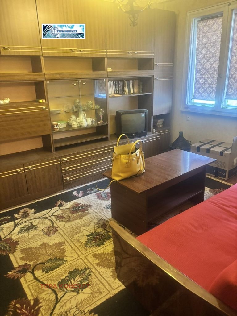 Продава ЕТАЖ ОТ КЪЩА, гр. Плевен, Сторгозия, снимка 13 - Етаж от къща - 55219284