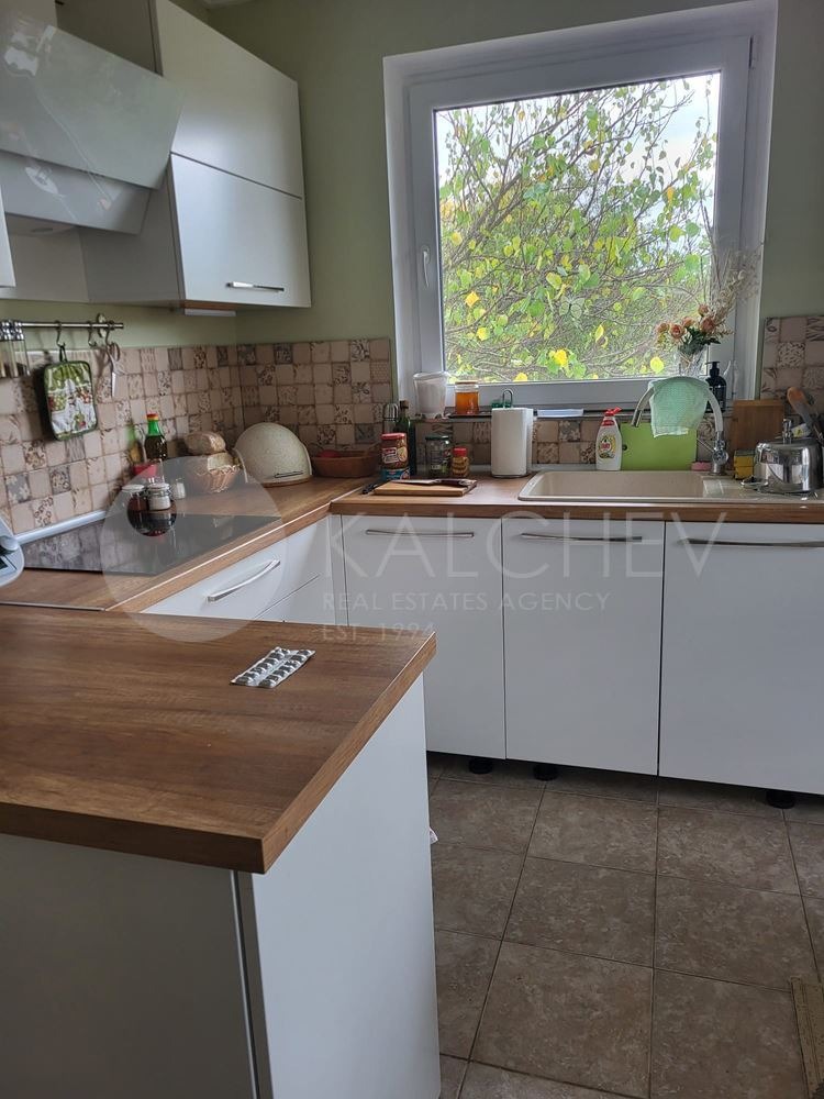 Продава КЪЩА, с. Горен чифлик, област Варна, снимка 5 - Къщи - 53558608