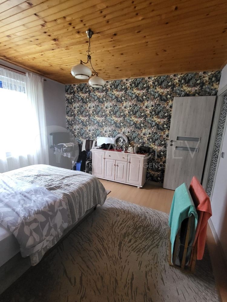 Продава КЪЩА, с. Горен чифлик, област Варна, снимка 7 - Къщи - 53558608