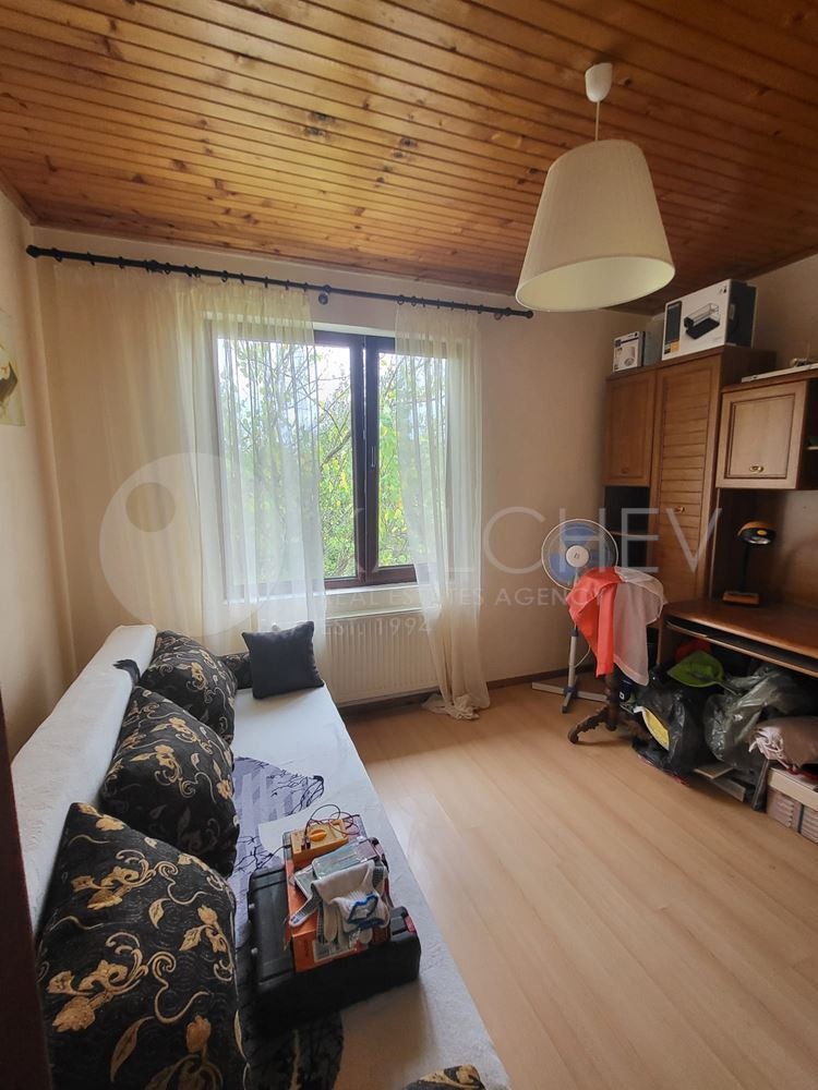 Продава КЪЩА, с. Горен чифлик, област Варна, снимка 8 - Къщи - 53558608